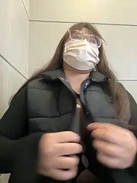 Snapshot of ariel_613 chatting on December 20, 2025, 9:56 am ariel 613 online show from December 20, 2025, 9:56 am