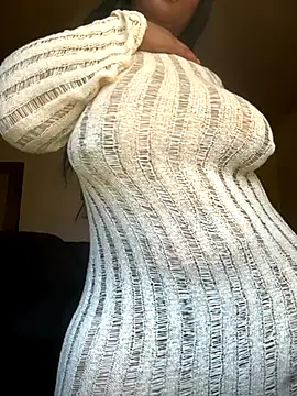 Snapshot of yummy0322 chatting on October 17, 2025, 12:51 pm yummy0322 online show from October 17, 2025, 12:51 pm