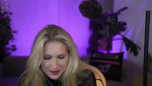 Snapshot of Scarlett_Sweet054 chatting on November 13, 2025, 4:00 pm Scarlett Sweet054 online show from November 13, 2025, 4:00 pm