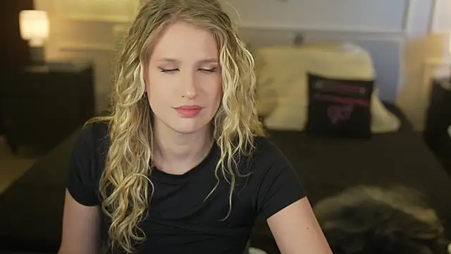 Scarlett Sweet054 online show from April 25, 2026, 3:09 pm