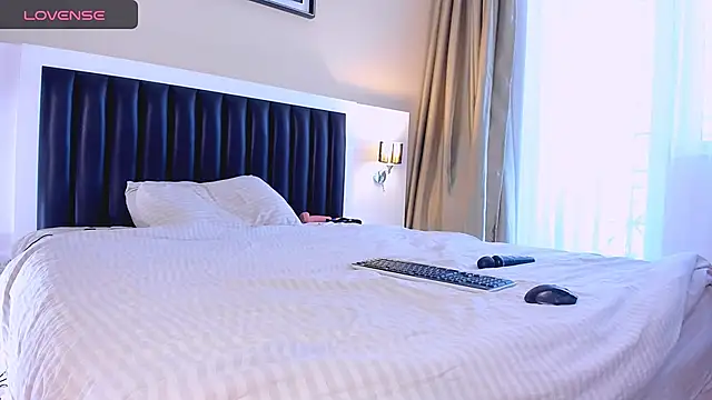 marrenaa online show from November 27, 2025, 7:09 am