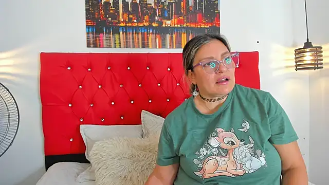 carolinacrus01 online show from March 11, 2026, 2:55 pm