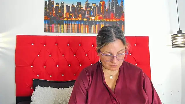 carolinacrus01 online show from March 19, 2026, 5:35 pm