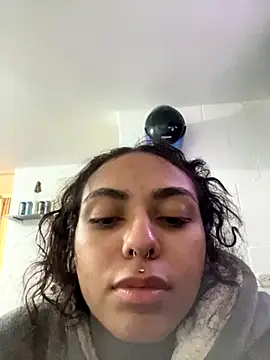 Snapshot of iamkatty_ chatting on October 10, 2025, 6:42 pm iamkatty online show from October 10, 2025, 6:42 pm