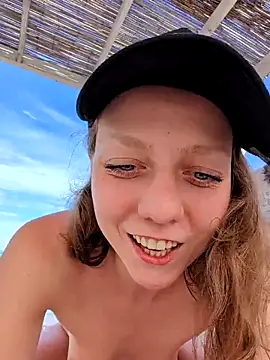 Eveline Beauty Kitty online show from June 17, 2026, 1:54 pm