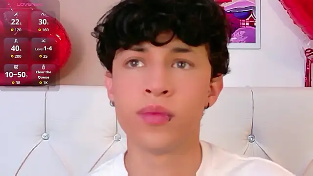 Snapshot of Axel__Evans chatting on March 6, 2026, 1:39 pm Axel Evans online show from March 6, 2026, 1:39 pm