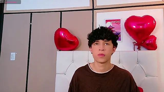 Snapshot of Axel__Evans chatting on March 7, 2026, 1:05 pm Axel Evans online show from March 7, 2026, 1:05 pm