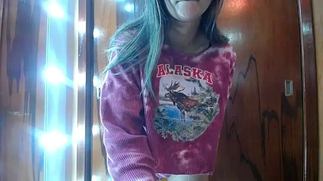 Snapshot of miss_lilieth chatting on June 21, 2026, 4:35 pm miss lilieth online show from June 21, 2026, 4:35 pm