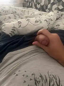 Snapshot of FrequentFew chatting on February 6, 2026, 3:30 pm FrequentFew online show from February 6, 2026, 3:30 pm