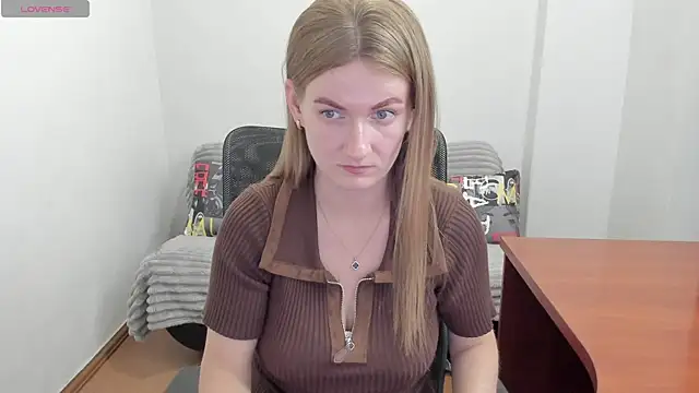 Snapshot of Alisha_Skyes chatting on July 29, 2026, 3:11 pm Alisha Skyes online show from July 29, 2026, 3:11 pm