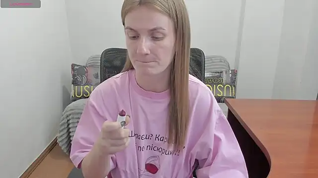 Snapshot of Alisha_Skyes chatting on June 23, 2026, 5:44 pm Alisha Skyes online show from June 23, 2026, 5:44 pm