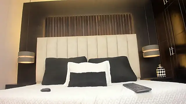 Matilda Liz online show from November 10, 2025, 12:54 pm