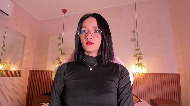 Snapshot of daphne_courtis chatting on June 22, 2026, 3:01 am daphne courtis online show from June 22, 2026, 3:01 am