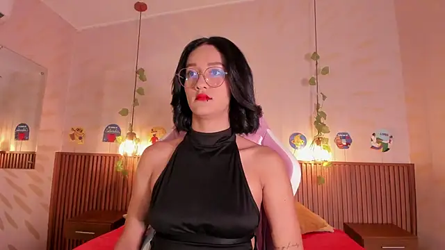 Snapshot of daphne_courtis chatting on July 3, 2026, 3:13 am daphne courtis online show from July 3, 2026, 3:13 am