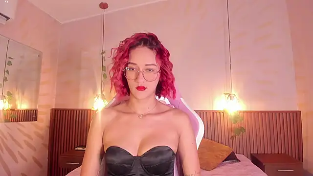Snapshot of daphne_courtis chatting on June 3, 2026, 3:07 am daphne courtis online show from June 3, 2026, 3:07 am