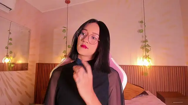 Snapshot of daphne_courtis chatting on June 20, 2026, 3:00 am daphne courtis online show from June 20, 2026, 3:00 am
