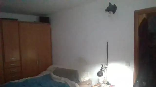 Snapshot of Zk1980 chatting on October 29, 2025, 10:42 pm Zk1980 online show from October 29, 2025, 10:42 pm