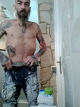 Snapshot of Zk1980 chatting on October 31, 2025, 8:33 am Zk1980 online show from October 31, 2025, 8:33 am