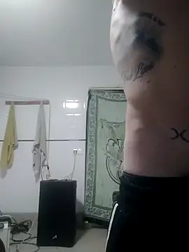 Snapshot of Zk1980 chatting on December 3, 2025, 10:42 pm Zk1980 online show from December 3, 2025, 10:42 pm