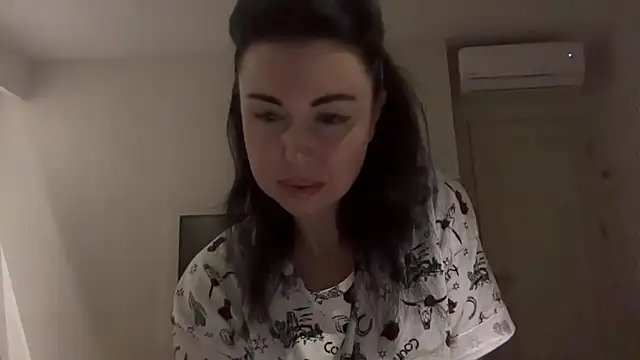 Gilin1 online show from February 9, 2026, 9:24 pm