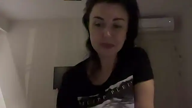 Gilin1 online show from October 31, 2025, 7:10 pm