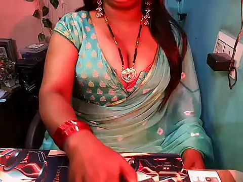 Snapshot of PREETI_BABY chatting on May 4, 2026, 3:48 pm PREETI BABY online show from May 4, 2026, 3:48 pm