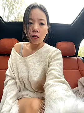 xinmeng-000 online show from November 22, 2025, 4:44 am