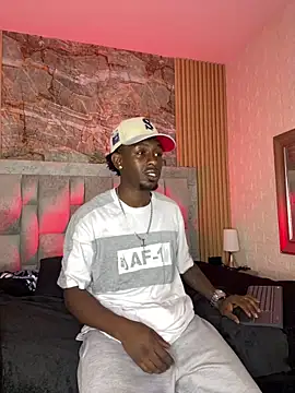 Snapshot of pipedark_ chatting on December 14, 2025, 4:40 am pipedark online show from December 14, 2025, 4:40 am