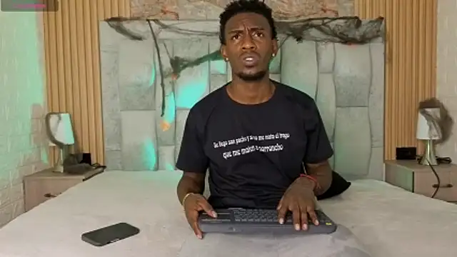 Snapshot of pipedark_ chatting on October 21, 2025, 3:50 am pipedark online show from October 21, 2025, 3:50 am