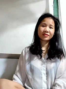 Snapshot of Maria2299 chatting on November 19, 2025, 4:40 pm Maria2299 online show from November 19, 2025, 4:40 pm