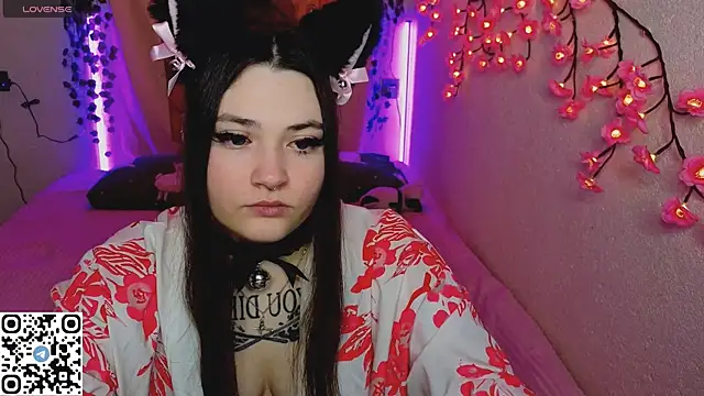 Snapshot of mirana_blade chatting on November 30, 2025, 6:25 am mirana blade online show from November 30, 2025, 6:25 am