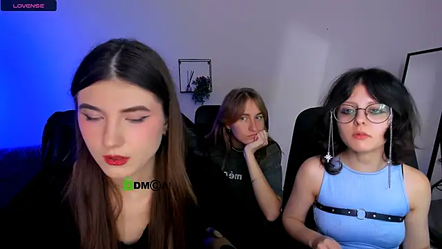 Snapshot of lissa_night chatting on September 21, 2025, 2:11 pm lissa night online show from September 21, 2025, 2:11 pm