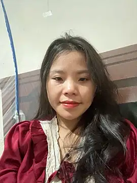 Snapshot of Bella_7777 chatting on October 23, 2025, 3:43 pm Bella 7777 online show from October 23, 2025, 3:43 pm