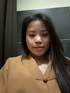 Snapshot of Bella_7777 chatting on May 15, 2026, 12:03 pm Bella 7777 online show from May 15, 2026, 12:03 pm
