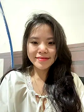 Snapshot of Bella_7777 chatting on October 26, 2025, 4:07 pm Bella 7777 online show from October 26, 2025, 4:07 pm