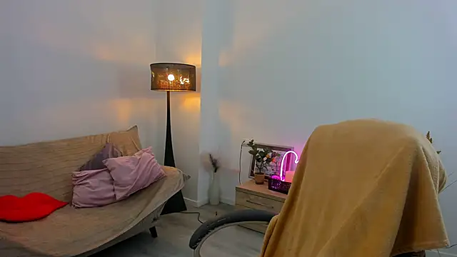 Kylie Kathy online show from November 3, 2025, 4:54 pm