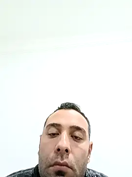 Snapshot of Yaman_33 chatting on May 23, 2026, 10:25 am Yaman 33 online show from May 23, 2026, 10:25 am
