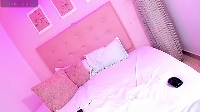 Snapshot of ANNIE_DOLCE_ chatting on November 23, 2025, 12:15 pm ANNIE DOLCE online show from November 23, 2025, 12:15 pm