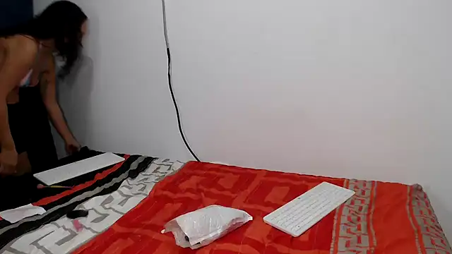 Snapshot of penelopeh_ chatting on October 17, 2025, 12:25 am penelopeh online show from October 17, 2025, 12:25 am