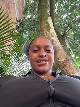 Snapshot of darle_volant chatting on June 17, 2026, 1:54 pm darle volant online show from June 17, 2026, 1:54 pm