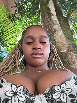 Snapshot of darle_volant chatting on June 11, 2026, 9:56 pm darle volant online show from June 11, 2026, 9:56 pm