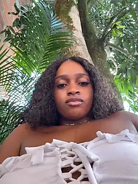 Snapshot of darle_volant chatting on July 28, 2026, 3:21 pm darle volant online show from July 28, 2026, 3:21 pm