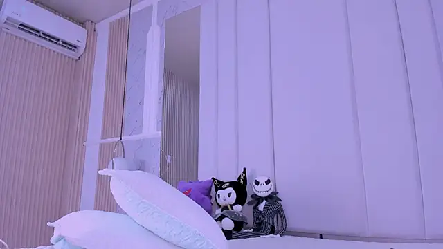 Snapshot of VesperVelvet chatting on July 28, 2026, 2:13 pm VesperVelvet online show from July 28, 2026, 2:13 pm