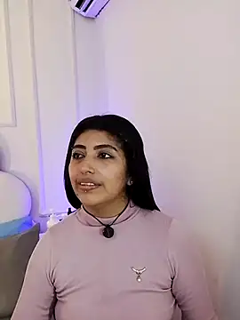 Kaylachannell online show from June 12, 2026, 3:37 am