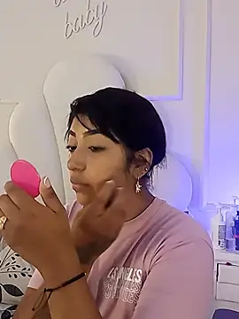 Snapshot of Kaylachannell chatting on July 12, 2026, 3:40 am Kaylachannell online show from July 12, 2026, 3:40 am