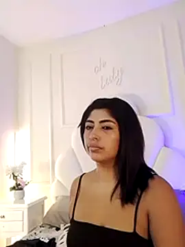 Snapshot of Kaylachannell chatting on July 9, 2026, 3:29 am Kaylachannell online show from July 9, 2026, 3:29 am