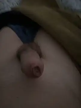 elpollon23876 online show from April 3, 2026, 2:45 pm