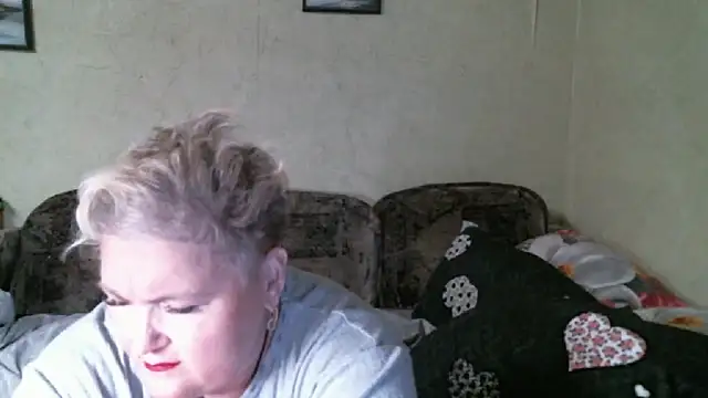 Snapshot of Lana555 chatting on December 4, 2025, 8:41 pm Lana555 online show from December 4, 2025, 8:41 pm