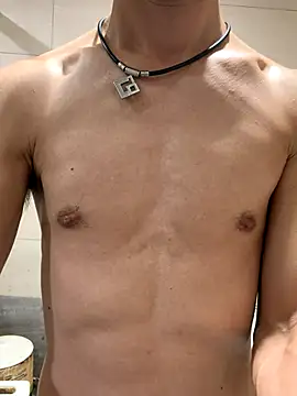 Snapshot of winds1069 chatting on November 16, 2025, 7:57 am winds1069 online show from November 16, 2025, 7:57 am