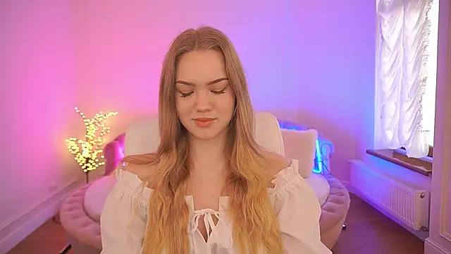 CelesteNoir online show from February 23, 2026, 7:53 am